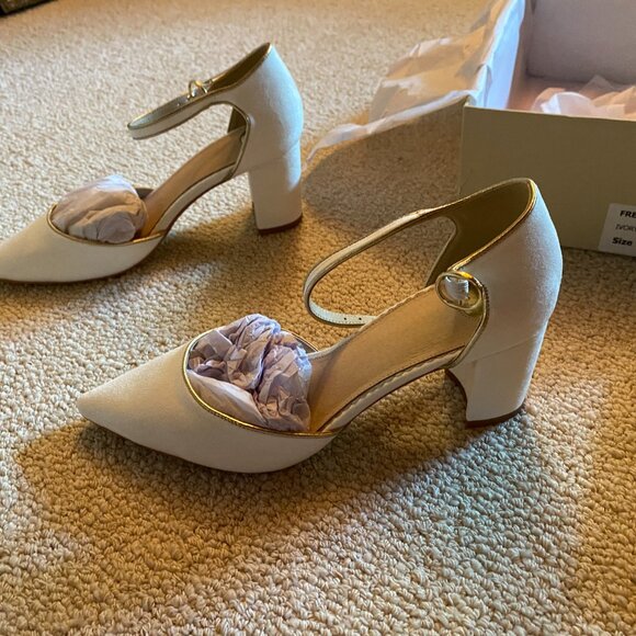 Perfect Bridal Freya Ivory Suede Two Part Block Heel NIB Size 8 (EU 39) - Picture 2 of 7